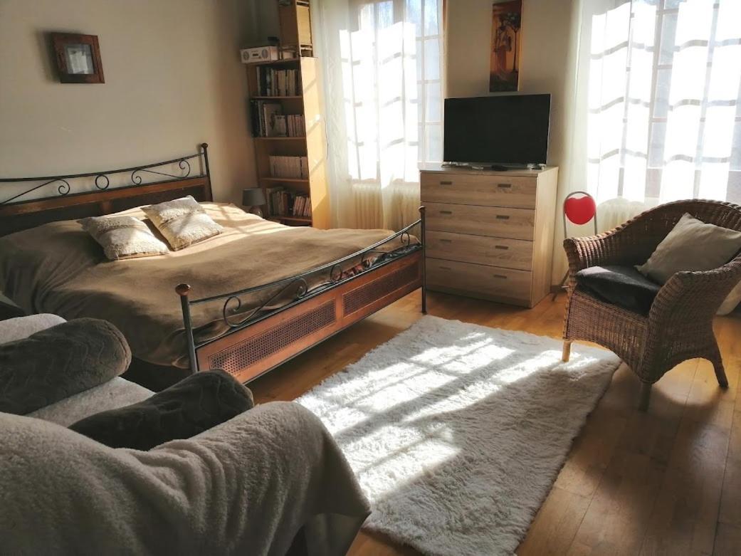 Chambres D'Hotes Chez Pierrot Et Flo Vugelles-La Mothe Exterior foto