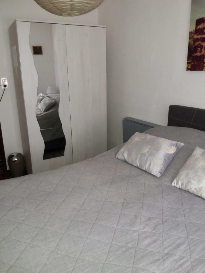 Chambres D'Hotes Chez Pierrot Et Flo Vugelles-La Mothe Exterior foto